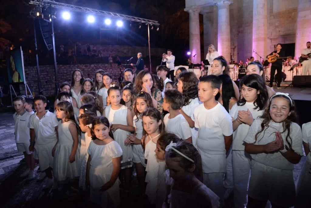 Χαρις Αλεξιου Αφιειρωμα Κερκυρα