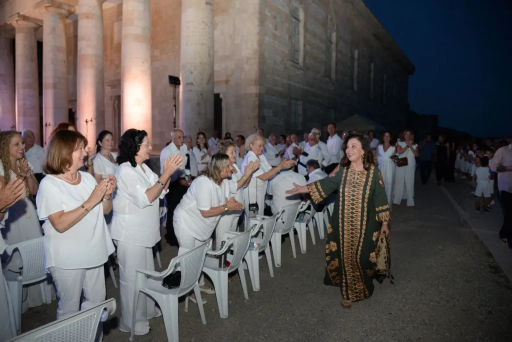 Χαρις Αλεξιου Αφιειρωμα Κερκυρα
